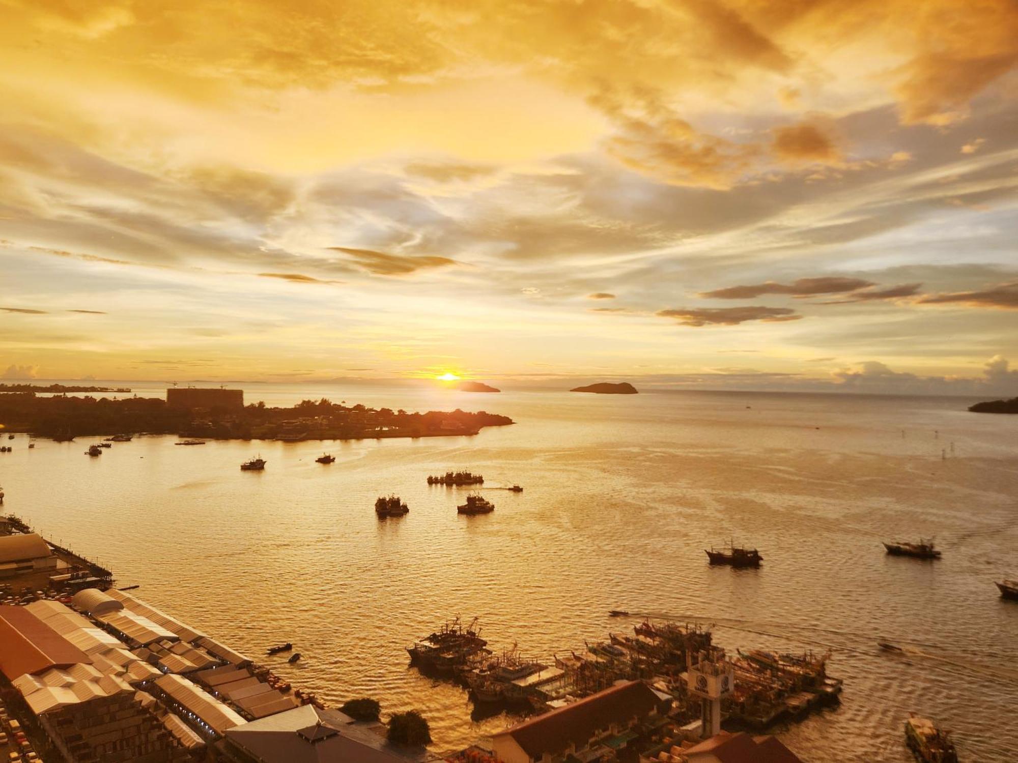 The Shore Kota Kinabalu City Centre By Lw Suites Kültér fotó