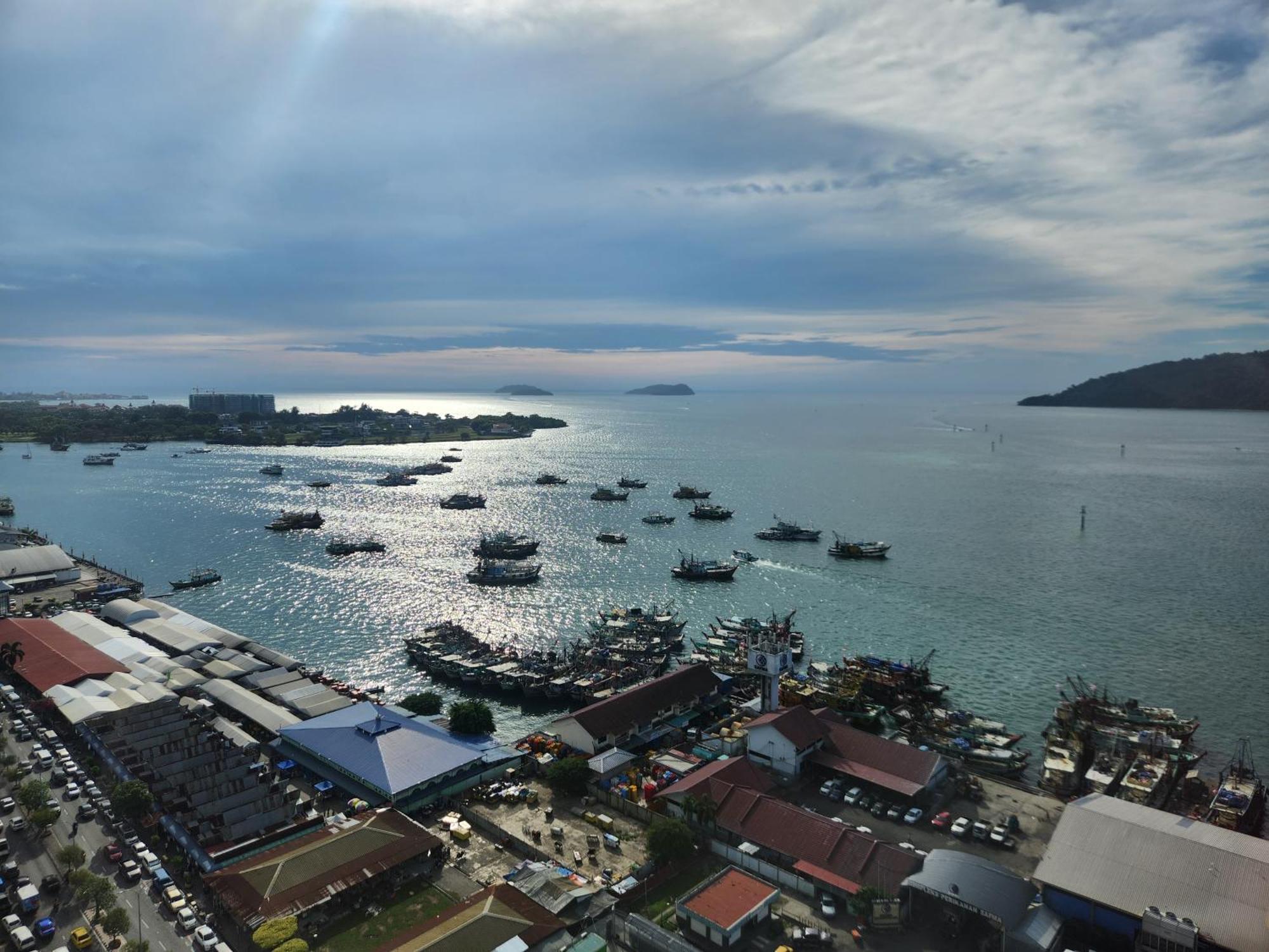 The Shore Kota Kinabalu City Centre By Lw Suites Szoba fotó